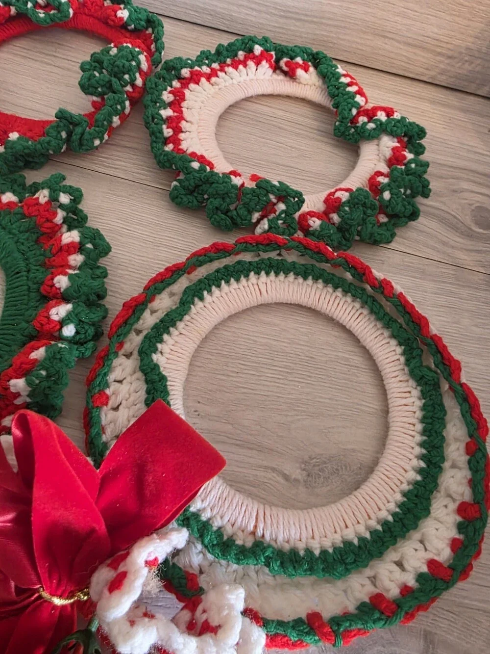 Vtg Handmade Crochet Christmas Wreath Lot 7 Holiday Decor Covers SU13
